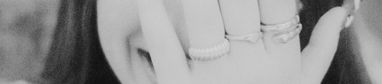 alva-jewelry-background